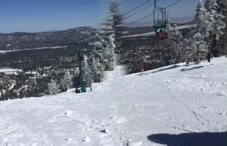 Spacious cozy chalet huge deck over seasonal creek - Foto 34