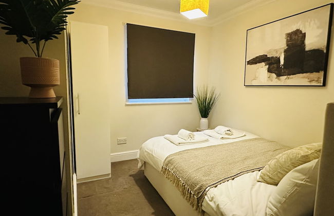 The Wimbledon Haven - 2 bed - Photo 4