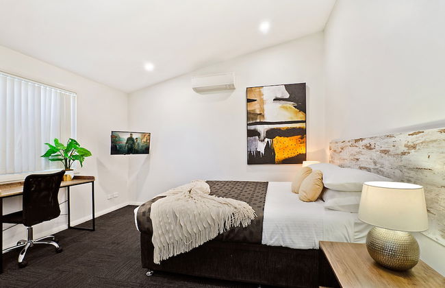 Newcastle Short Stay Apartments - Birmingham Garden Townhouses - Photo 9