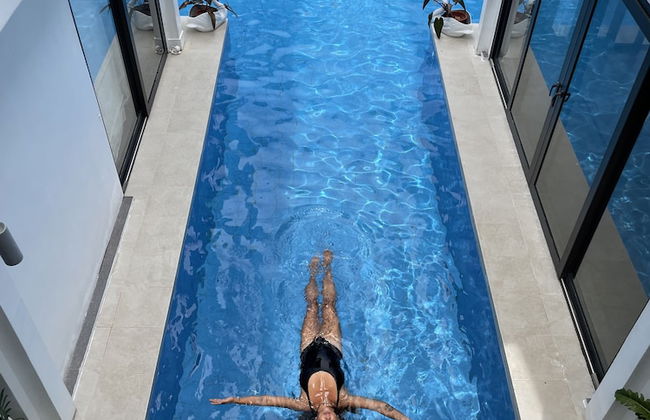 The Whitehouse by the Sea - Photo 35