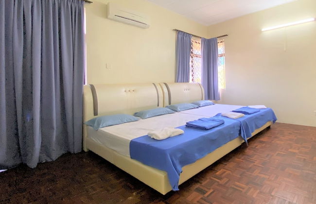 OYO 90199 Homely&cozy House - Foto 1