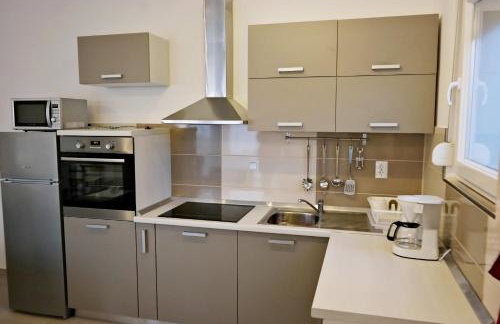 House Natali 70m from the beach - free EV top up - Photo 30