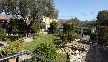 House with lake and water lilies - Foto 5