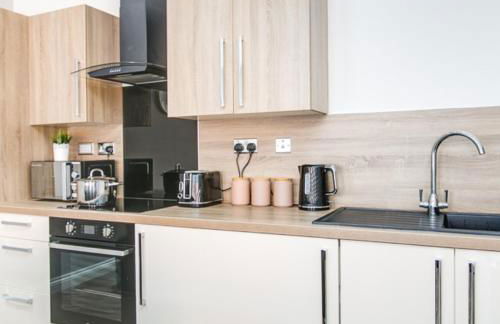 Pluxa The Hideaway - Fully private serviced apartment & parking - Foto 11