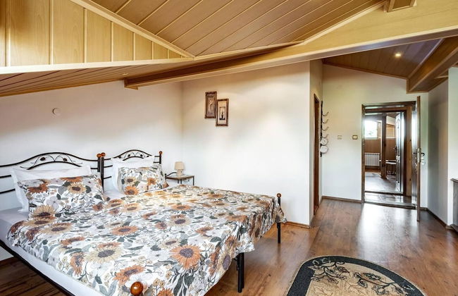 Lovely 5-bed Authentic House in the Arbanasi - Foto 17