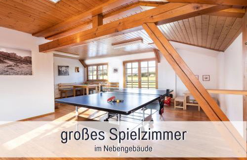 Biohof Burger, 3 sonnige Fewo, alle mit Balkon, Spielzimmer, Grillhütte, 7 km vor Oberstdorf - Photo 2