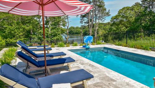 Luxury Waterfront Home w Heated Pool and Hot Tub - Foto 3