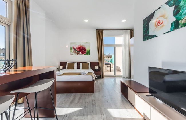 Stylish Studio With Spacious Balcony -trendafili - Foto 7