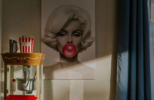 5Br3B Pool, 2mi to Fstvals, EV Chrgr, Gym, Games - Photo 67