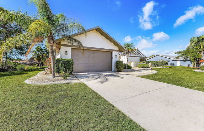 Beautiful Private Pool Home In-between Fort Myers Beach And Sanibel Island 3 Bedroom Home by RedAwning - Photo 25