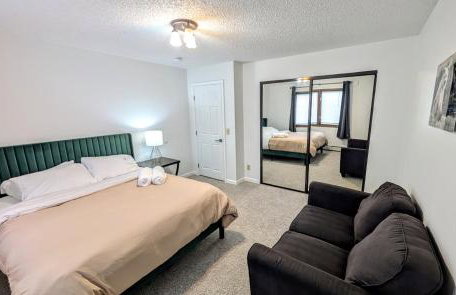 Spacious Downtown 2-bdrm Apartment - Photo 65