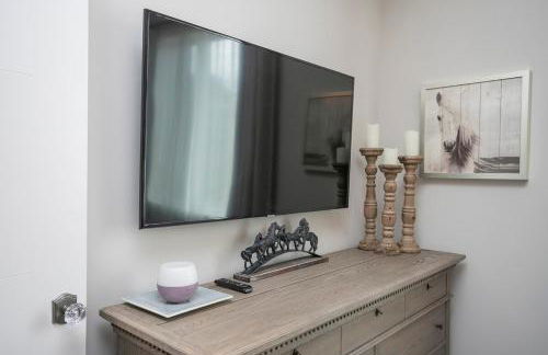 Downtown Luxury Condo at The Southern Belle - Foto 14