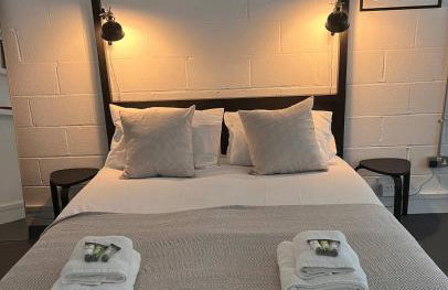 Beautiful studio near the station - Photo 1