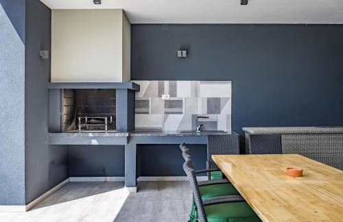 Villa Ula in Pula with heated pool, sauna & private tennis court - Photo 50