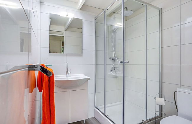 Bright Holiday Home in Lanaken near Lake with Garden - Foto 20