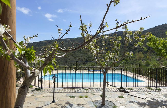 Mountain Getaway in Laroya - Photo 16