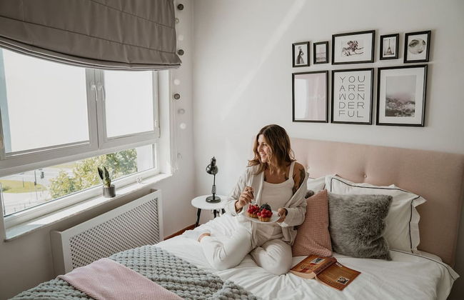 Chic Metro-side Apartment - Photo 10