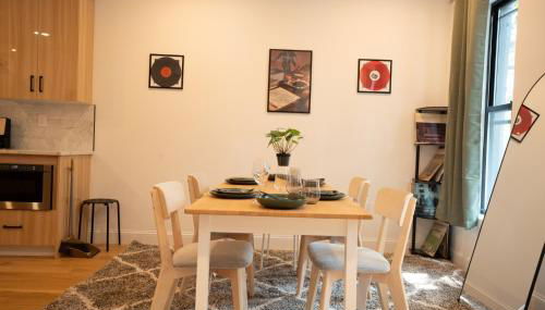 Stylish 2BD Brooklyn Retreat with Backyard & Basement - Foto 3