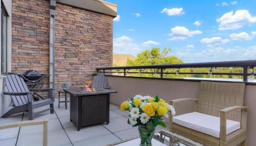 Golden Condo Patio with MTN Views Walk to DT Golden and School of Mines - Foto 2