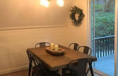 Newly renovated A-frame 5 Min walk to main street - Foto 20