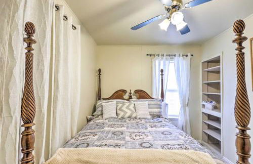 Cozy Helper Home with Fenced Yard, Pets Welcome - Foto 21