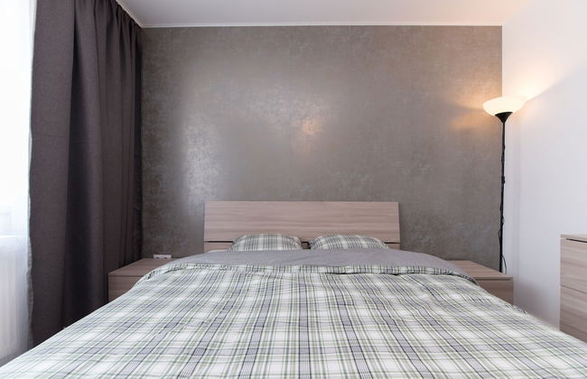 Thomas Apartments - Photo 11