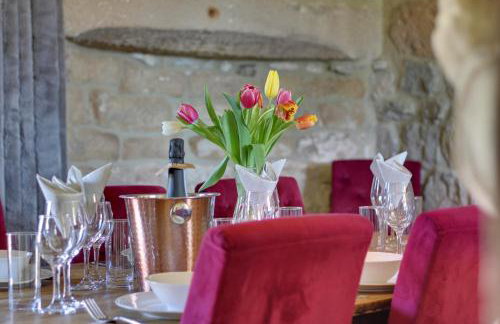 Derbyshire Chapel for 6 at Harthill Hall private hot tub 8am - 10pm plus private daily use of indoor pool and sauna 1 hour - Photo 28