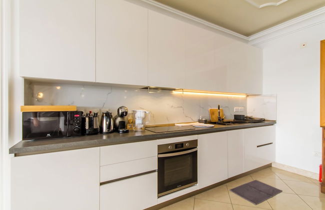 A Magnificent Sunny Seafront Apart Sliema - Photo 10