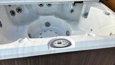 A LIVING CANVAS Amazing Lake View Custom Home - Foto 2