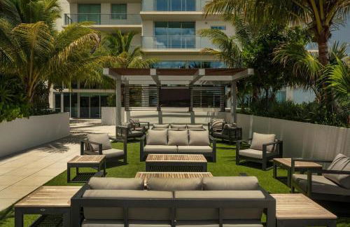 Landing Incredible 2BD Pool - Photo 39