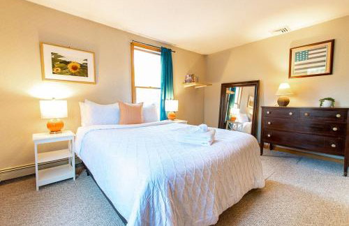 Large Home w Fire Pit and Dogs Welcome - Foto 21