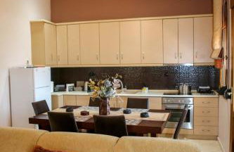 Village House - Photo 32