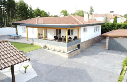 Chalet Oasis, Piscina, Barbacoa, Jardin, Amigos, Familia, Grupos, Casa, Villa - Foto 11