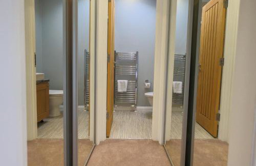 Spacious Oak Cabin with Hot Tub - Devon - Foto 24