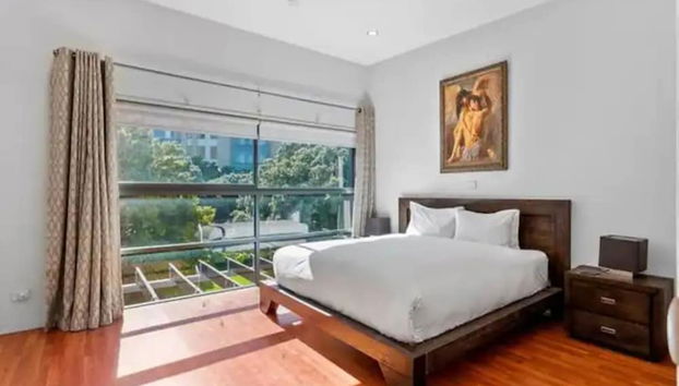 Sleek Modern Pad next to Spark Arena: Zodiak Stays - Foto 2, Habitación