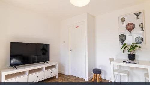 1-Bedroom Apartment with Parking - Foto 2