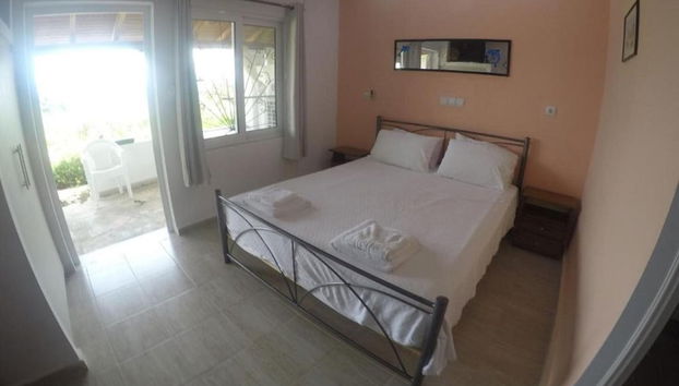 Snug Apartment in Mpenitses With Shared Pool - Foto 3, Habitación