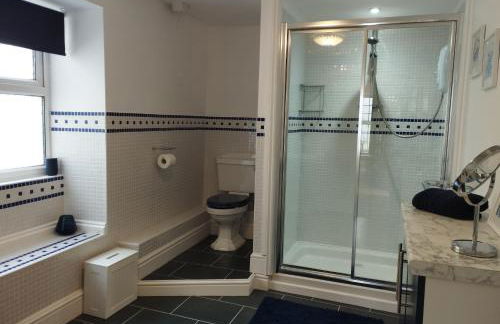 Waterfront Location, Balcony, Sea Views, Free Parking - Foto 27