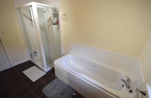 Ridgeview Villa - Partial loch view - Foto 20