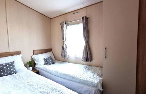 Hiking in Snowdonia? Sea, beach and mountains view - Photo 27