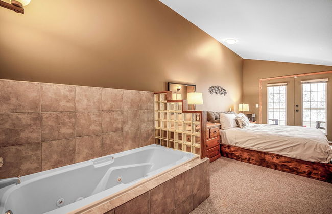 Fresh Tracks Retreat Ski In Out Hot Tub - Photo 6