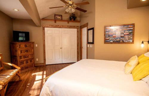 Rustic Camping Cabin near the Royal Gorge in Salida, Colorado - Foto 15