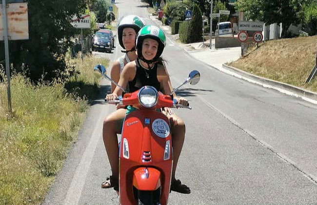 Numana Vespa Rental - Photo 7