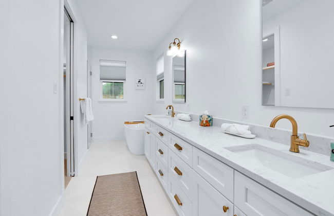 Chic Modern Farm Haus - Minutes to Everything - Foto 21