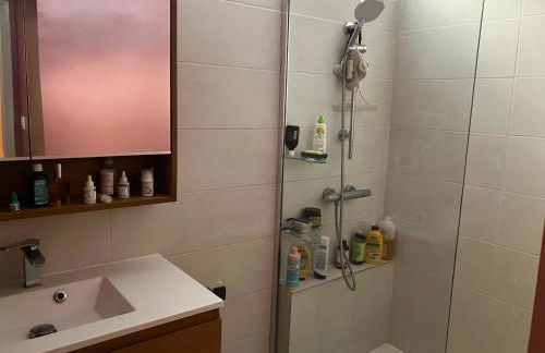 Appartement dans quartier calme et arboré - Photo 7