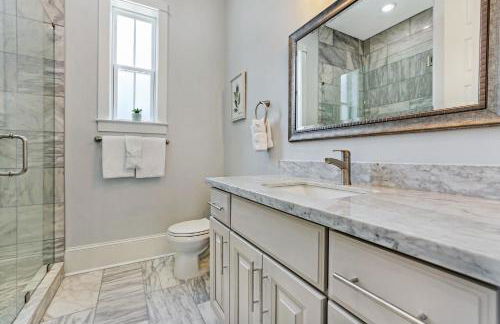 Hosteeva Amazing 4 BR Modern Condo with Balcony Near Frnch Quarter - Foto 38