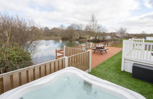 Hallcroft Fishery And Holiday Park - Foto 8