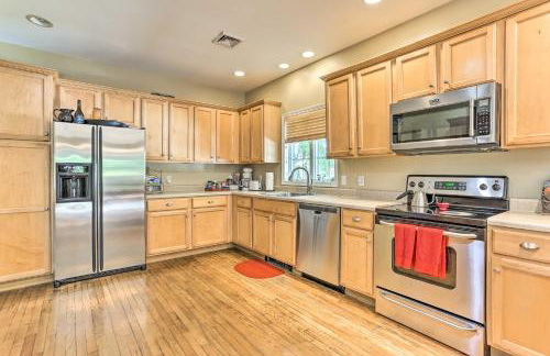 Pet-Friendly Grand Pine Bush Retreat on 2 Acres! - Foto 10