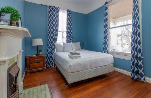 The Sunny Southern Manse Front Walk Downtown - Foto 2