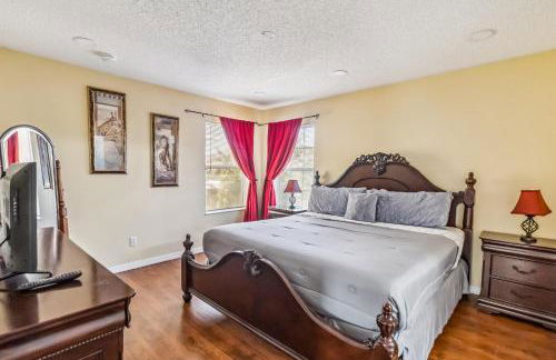 765 Beautiful Vacation Home With Private Pool, And Much More!! - Foto 15